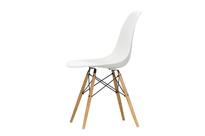 Vitra Eames Plastic Side Chair DSW wit