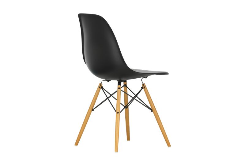 Vitra Eames Plastic Side Chair DSW zwart QS40305D